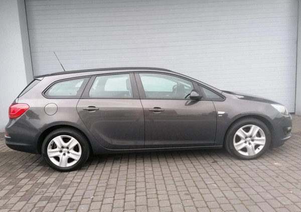 Opel Astra cena 24900 przebieg: 177223, rok produkcji 2014 z Gniezno małe 352